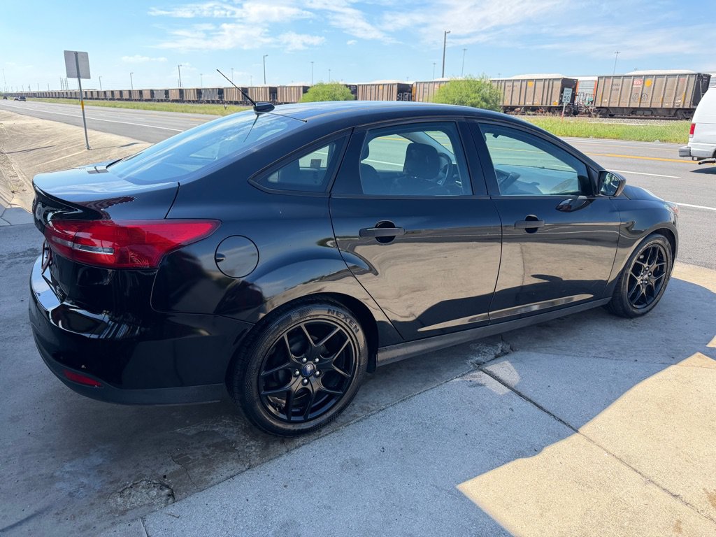 Used 2018 Ford Focus S FWD image 32