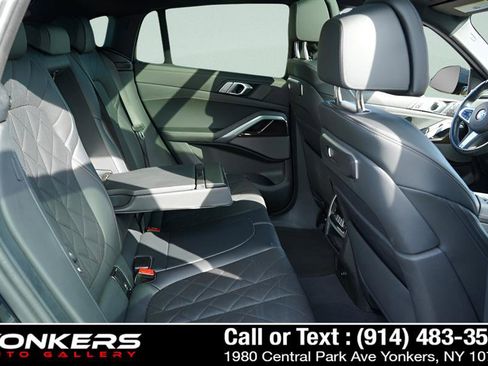 Used 2024 BMW X6 xDrive40i w/ Premium Package image 56