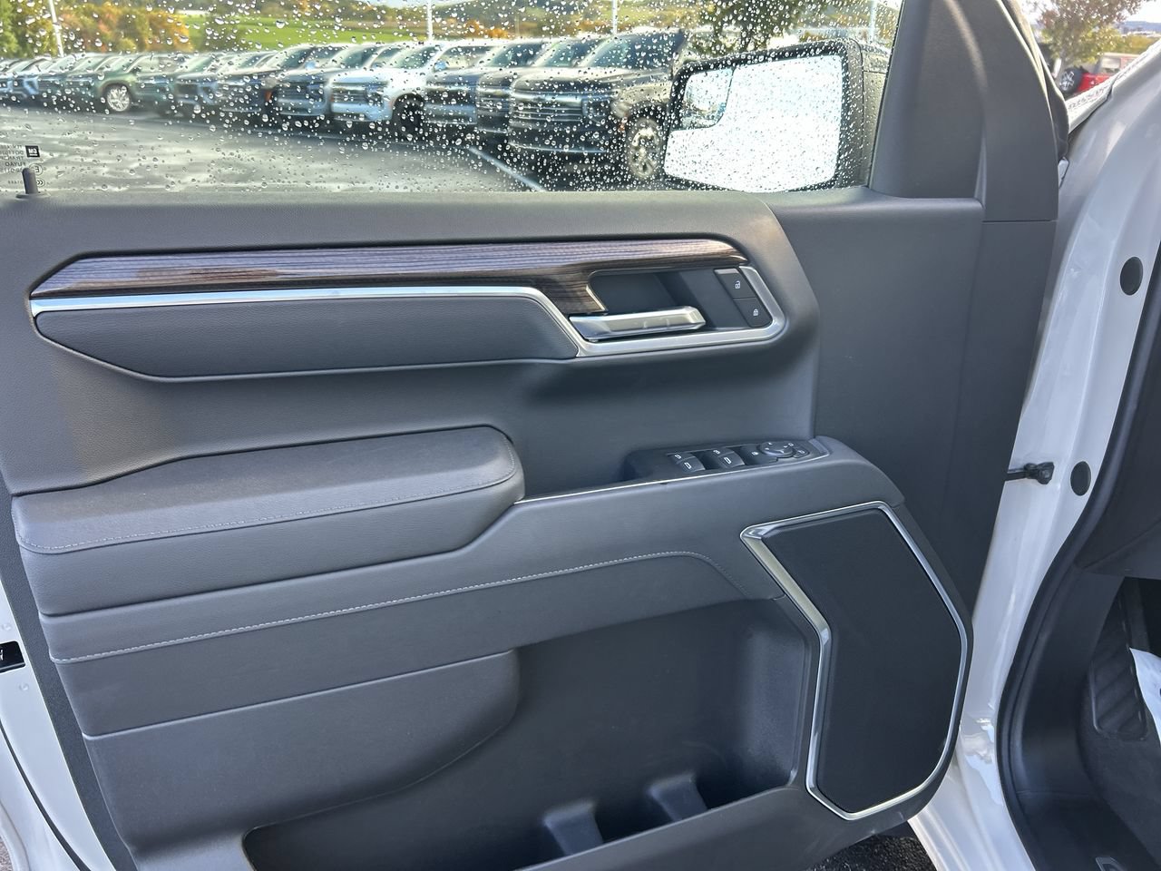 New 2026 Chevrolet Silverado 1500 RST w/ LPO, Dark Essentials Package AWD/4WD image 20