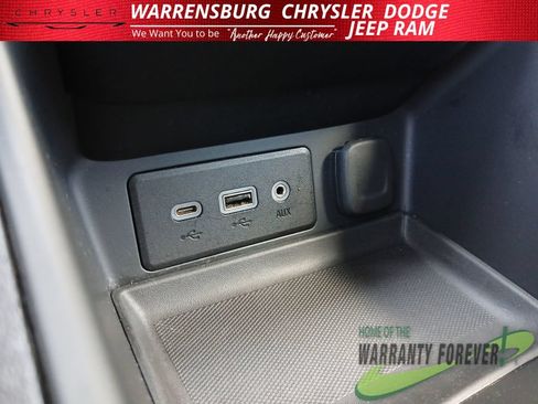 Used 2024 GMC Terrain SLE AWD/4WD image 25