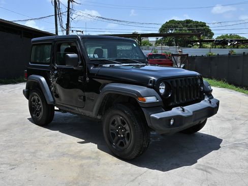 Used 2022 Jeep Wrangler Sport AWD/4WD image 3