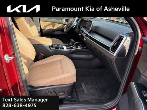 Certified 2025 Kia Sorento SX Prestige w/ Olive Brown Leather Package image 21