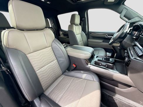 Used 2023 Chevrolet Silverado 1500 ZR2 w/ Technology Package image 31