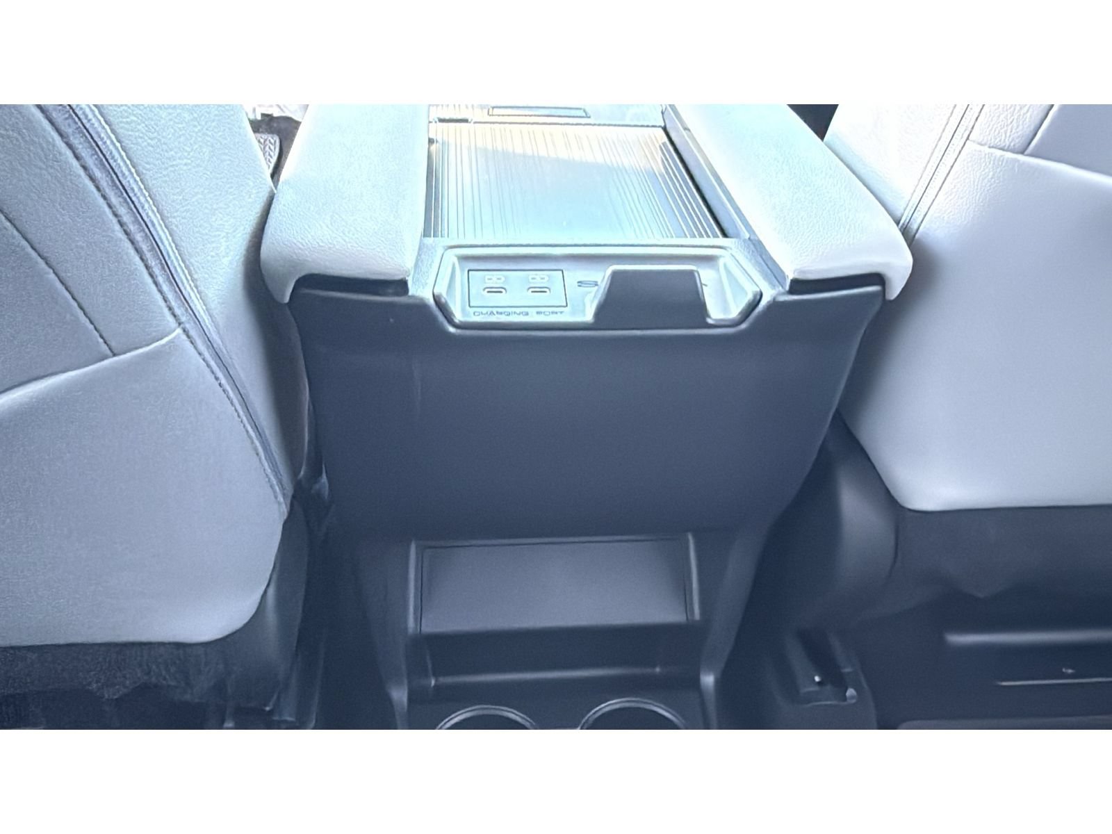 Certified 2025 Toyota Sienna XLE FWD image 39