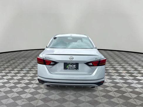 Used 2019 Nissan Altima 2.5 SV FWD image 6