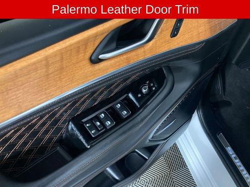 Used 2022 Jeep Grand Cherokee Summit image 14