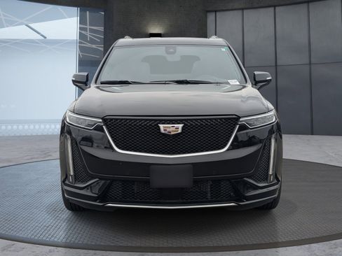 Used 2020 Cadillac XT6 Sport w/ Platinum Package image 9
