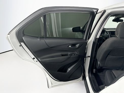Used 2020 Chevrolet Equinox LT image 25