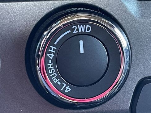 Used 2018 Toyota Tacoma TRD Sport image 21