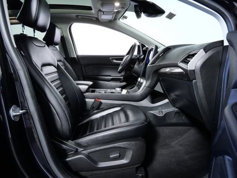 Certified 2024 Ford Edge SEL w/ Convenience Package AWD/4WD image 8