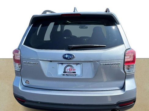 Used 2017 Subaru Forester 2.5i Limited AWD/4WD image 5