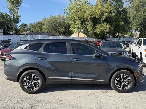 Certified 2024 Kia Sportage EX w/ EX Premium Package AWD/4WD image 4