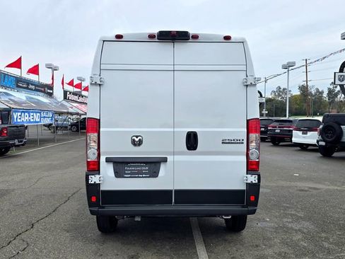 Used 2025 RAM ProMaster 2500 w/ Storage Group image 5