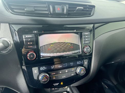 Used 2021 Nissan Rogue Sport SV image 27