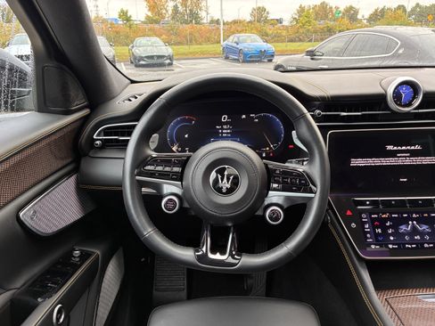 Used 2023 Maserati Grecale Modena image 18