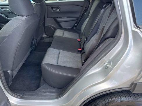 Used 2024 Nissan Rogue SV FWD image 14