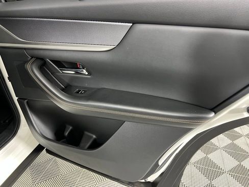 Used 2024 MAZDA CX-90 3.3 Turbo w/ Premium Package image 33