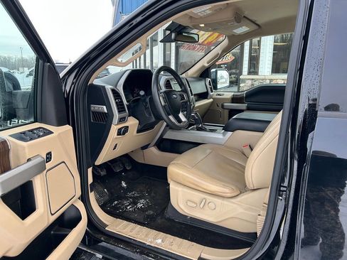 Used 2017 Ford F150 Lariat w/ Equipment Group 502A Luxury image 18