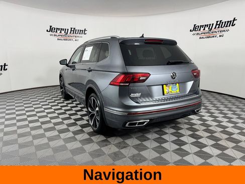 Used 2022 Volkswagen Tiguan SEL R-Line image 9