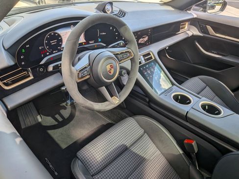 New 2025 Porsche Taycan 4S AWD/4WD image 4