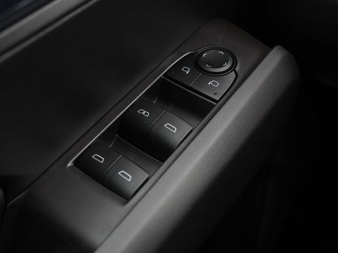 New 2026 GMC Canyon Elevation w/ Convenience Package image 18