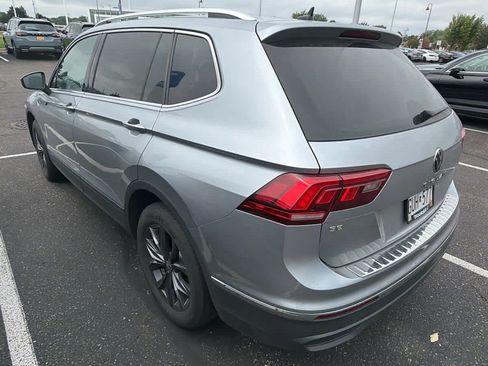 Used 2022 Volkswagen Tiguan SE AWD/4WD image 6