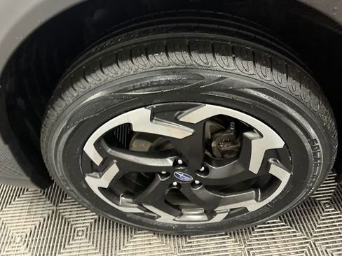 Used 2023 Subaru Crosstrek 2.5i Limited w/ Moonroof Package image 32