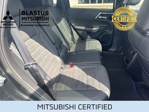 Used 2024 Mitsubishi Outlander 4WD Plug-In Hybrid image 31