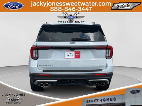 Certified 2025 Ford Explorer Platinum w/ Ultimate Package AWD/4WD image 4