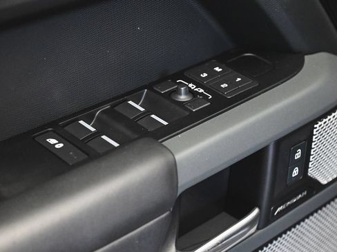 Used 2024 Land Rover Defender 130 X AWD/4WD image 9