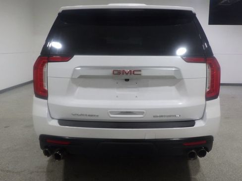 Used 2023 GMC Yukon Denali AWD/4WD image 3