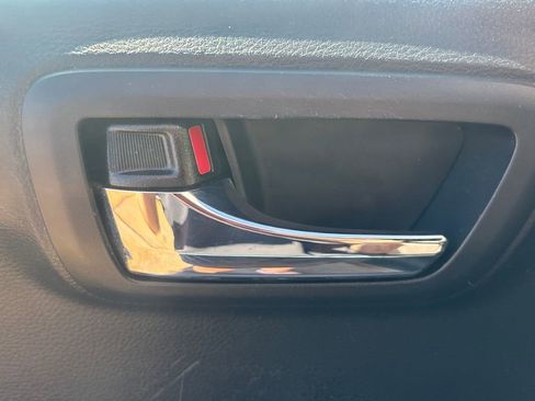 Used 2020 Toyota Tacoma TRD Off-Road w/ Technology Package image 7