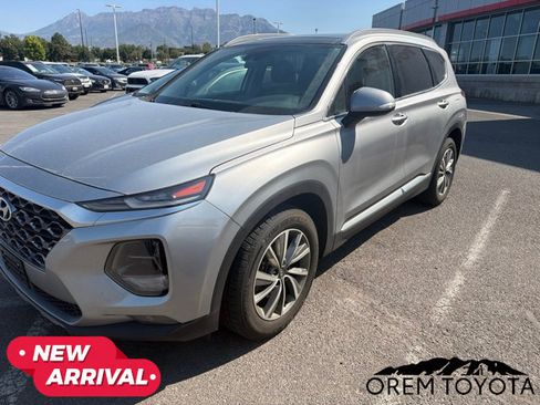 Used 2020 Hyundai Santa Fe SEL w/ Convenience + Premium Package AWD/4WD image 17