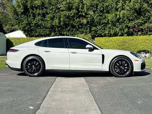 Used 2021 Porsche Panamera image 9