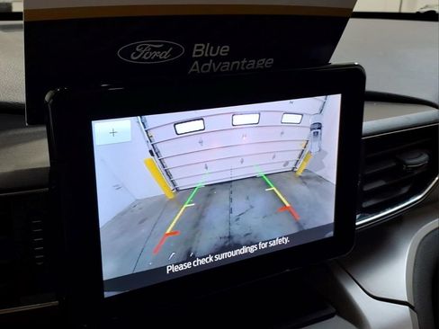Certified 2023 Ford Explorer XLT w/ Equipment Group 202A AWD/4WD image 8