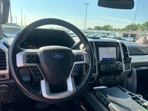 Used 2020 Ford F250 Lariat w/ Lariat Ultimate Package AWD/4WD image 5