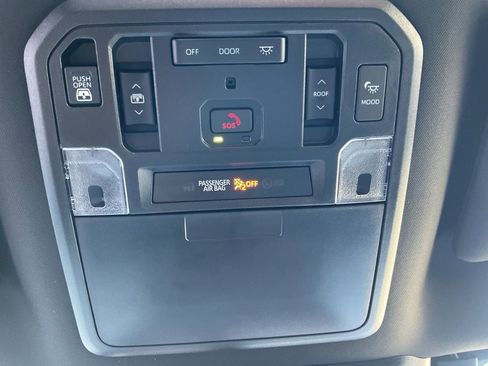 Used 2025 Toyota Tundra Platinum image 23