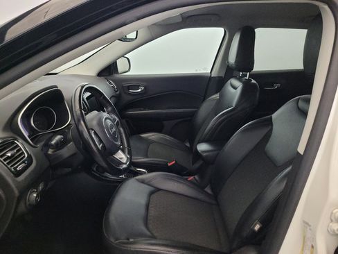 Used 2019 Jeep Compass Latitude AWD/4WD image 17