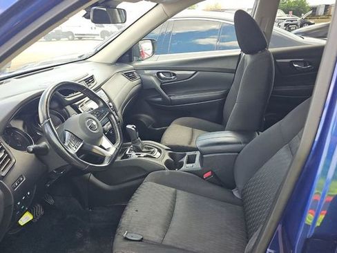 Used 2020 Nissan Rogue SV w/ Premium Package FWD image 4