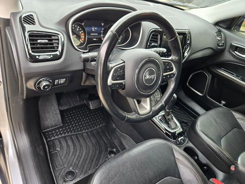 Used 2021 Jeep Compass Limited AWD/4WD image 10
