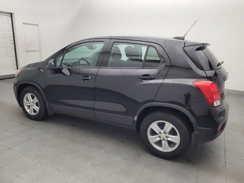 Used 2020 Chevrolet Trax LS w/ LPO, Protection Package FWD image 3