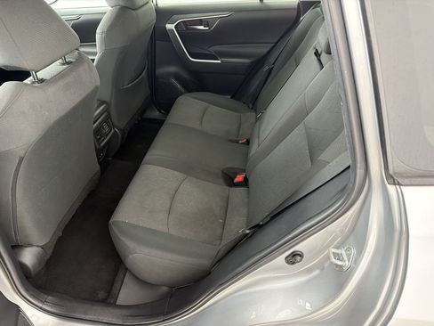 Used 2021 Toyota RAV4 XLE FWD image 14