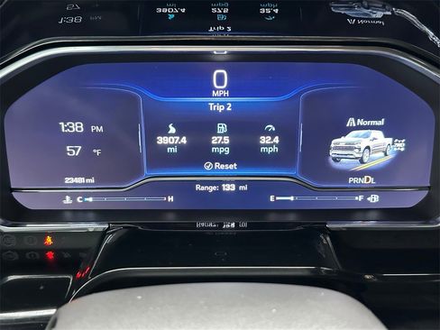 Used 2024 Chevrolet Silverado 1500 LT image 24