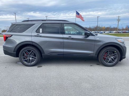 New 2026 Ford Explorer ST-Line w/ ST-Line Street Pack AWD/4WD image 15