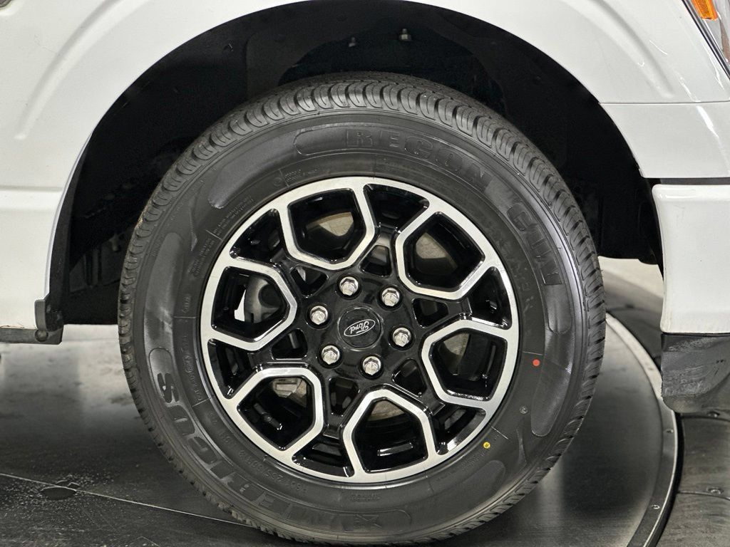 Used 2021 Ford F150 XLT w/ Equipment Group 302A High RWD image 29