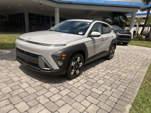 Used 2025 Hyundai Kona SEL FWD image 21