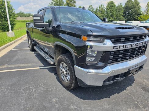 Used 2023 Chevrolet Silverado 2500 LT AWD/4WD image 11