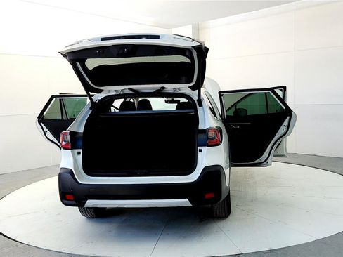 Used 2023 Subaru Outback Limited image 11