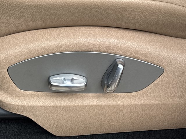 Used 2021 Porsche Macan S AWD/4WD image 17