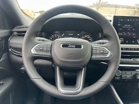 New 2026 Jeep Compass Latitude image 24